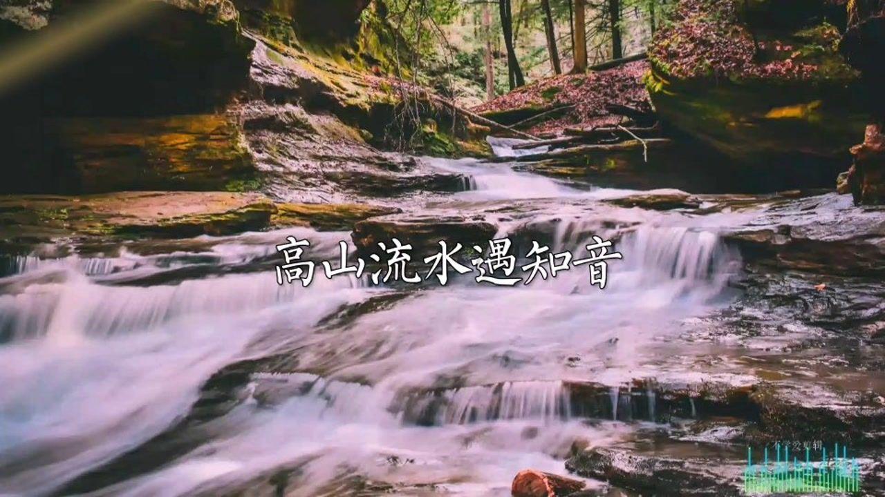 雪天众多大车司机被困,周围热心市民见状立即前来帮助